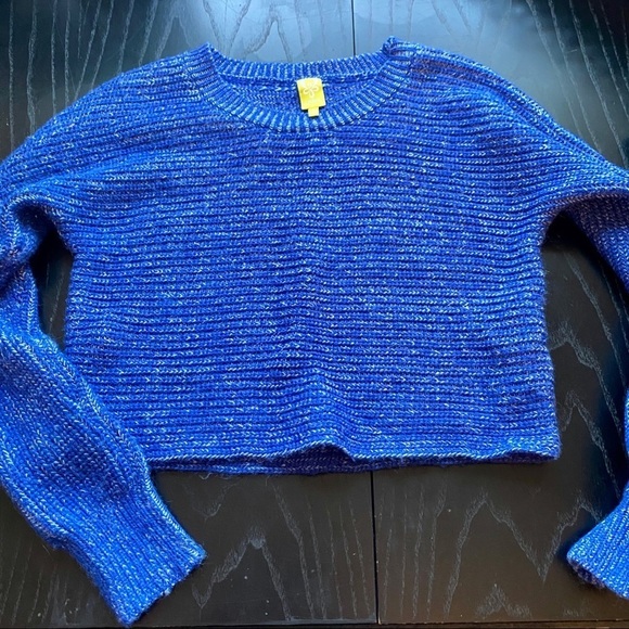 QMack Sweaters - QMack Cropped Sweater, Small